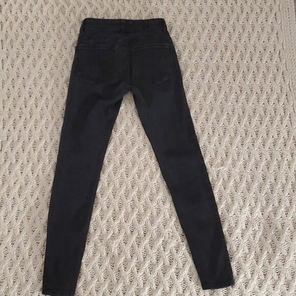 BERSHKA "Push Up" Mid Rise Jeans- Size 04 (fits slightly slimmer) - Picture 9 of 16
